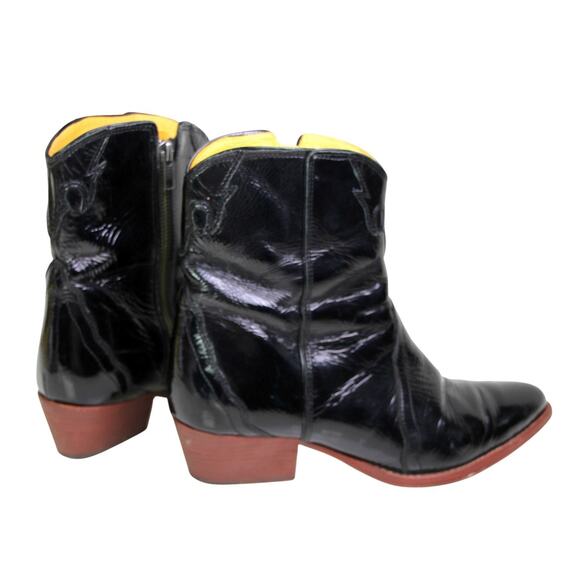 Free People PATENT BLACK GENUINE LEATHER POINTED TOE ZIP SIDE ANKLE BOOTS Sz 40 - Picture 1 of 11